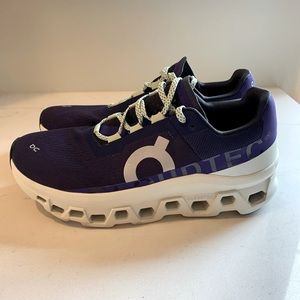 On Running Cloudmonster Mens 10.5